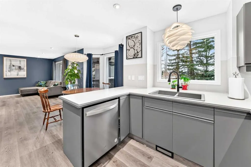 104 Christie Knoll Heights SW