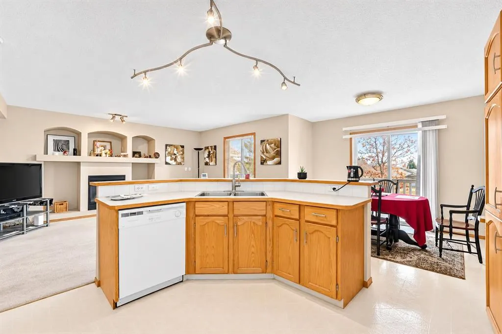 1210 Harvest Hills Drive NE