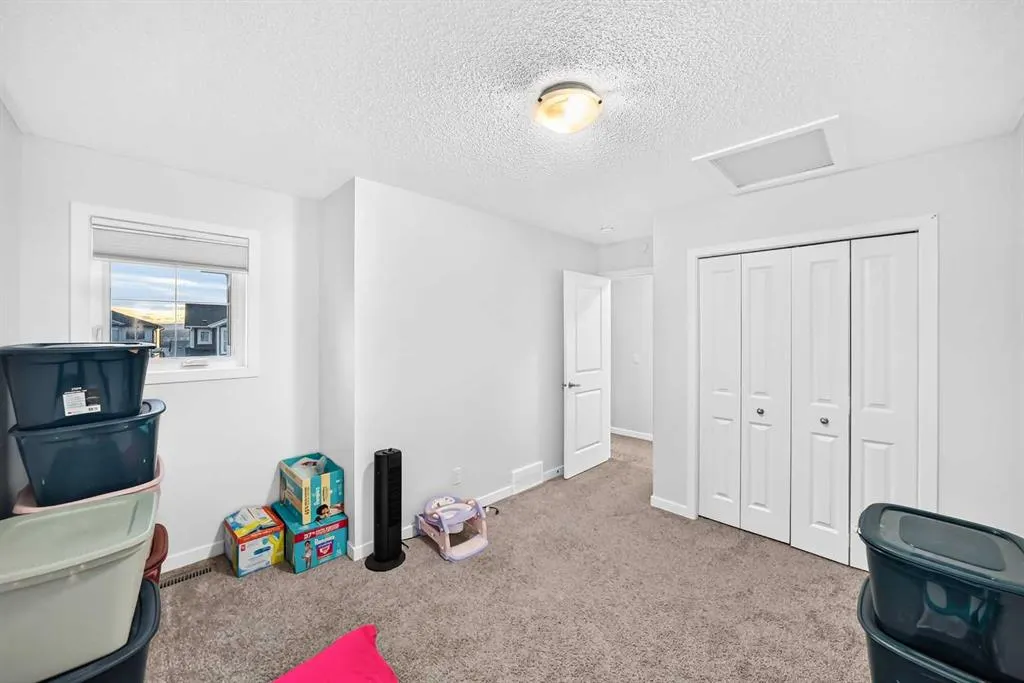 46 Lucas Heights NW