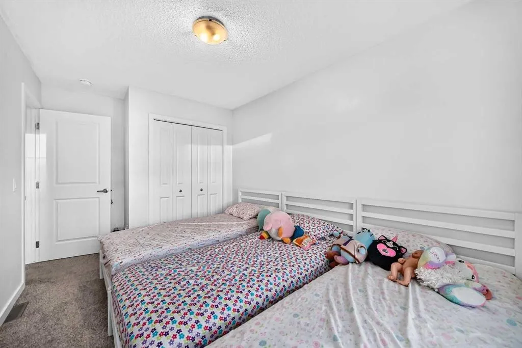 46 Lucas Heights NW