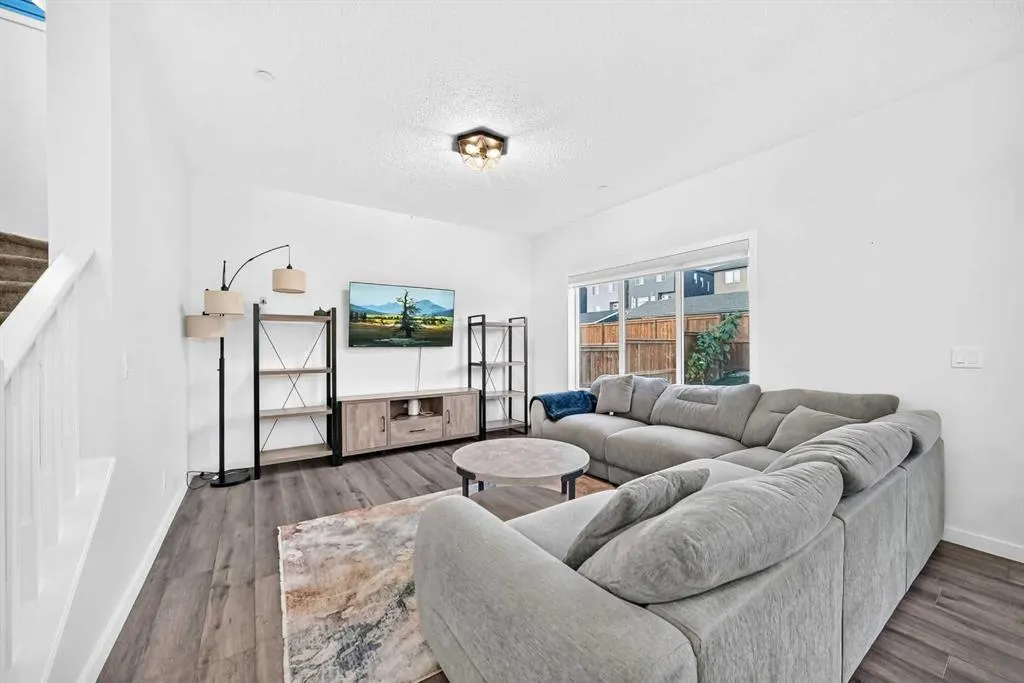 46 Lucas Heights NW