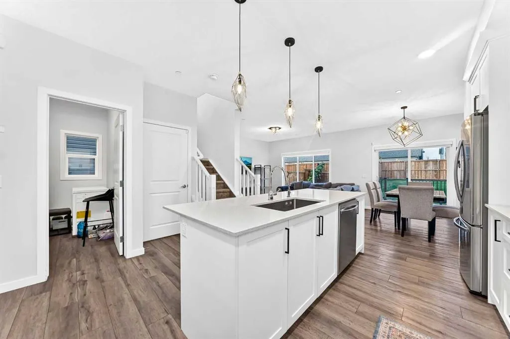 46 Lucas Heights NW