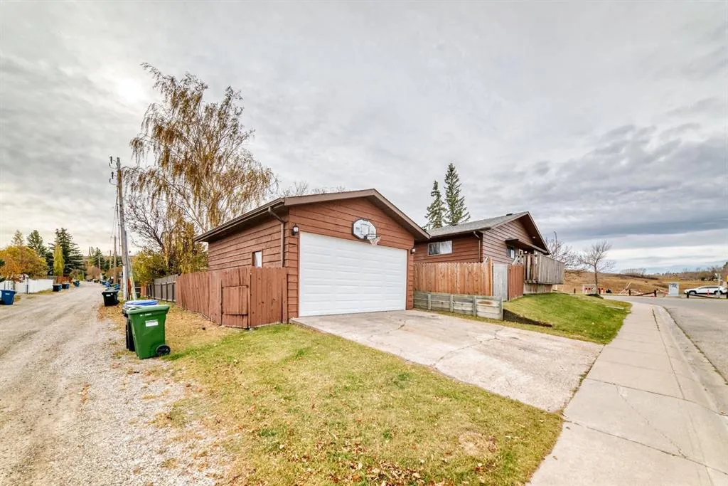 164 Beaconsfield Way NW