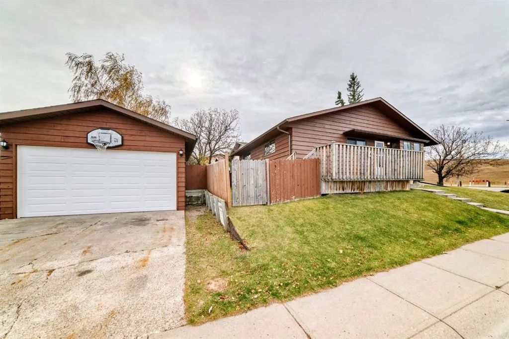 164 Beaconsfield Way NW