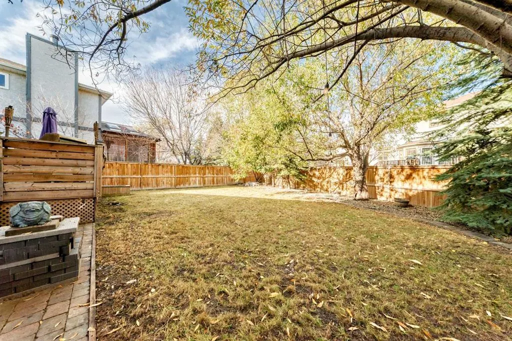315 Wood Valley Bay SW
