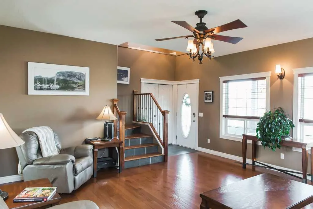7925 Carriage Lane Drive