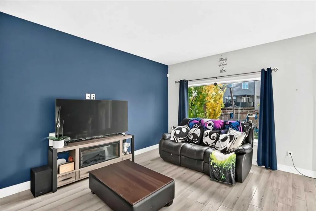 477 Moonlight Way W