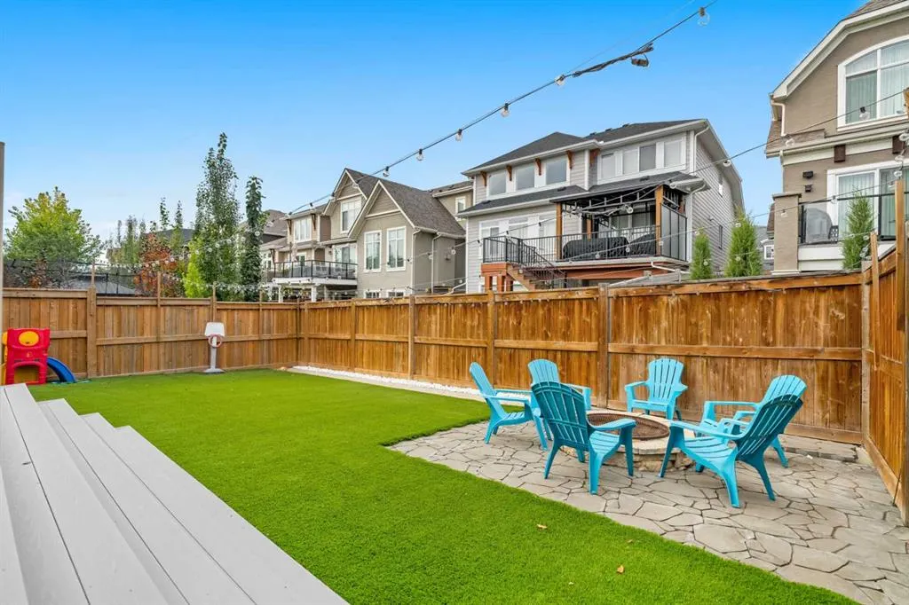 107 Masters Way SE