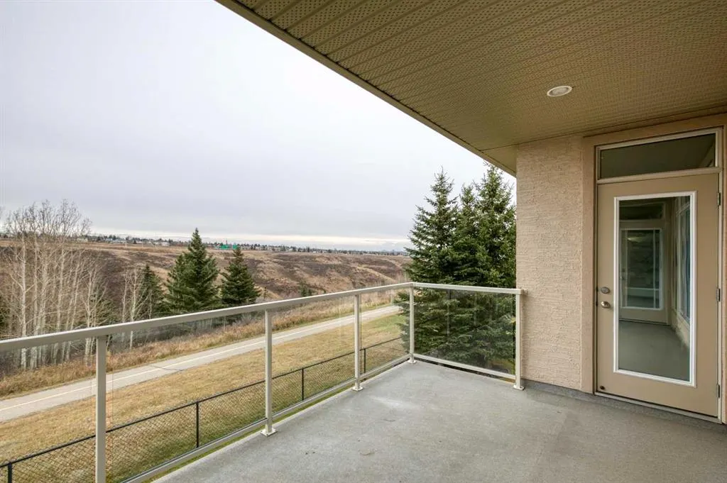 180 Tuscany Ravine Heights NW