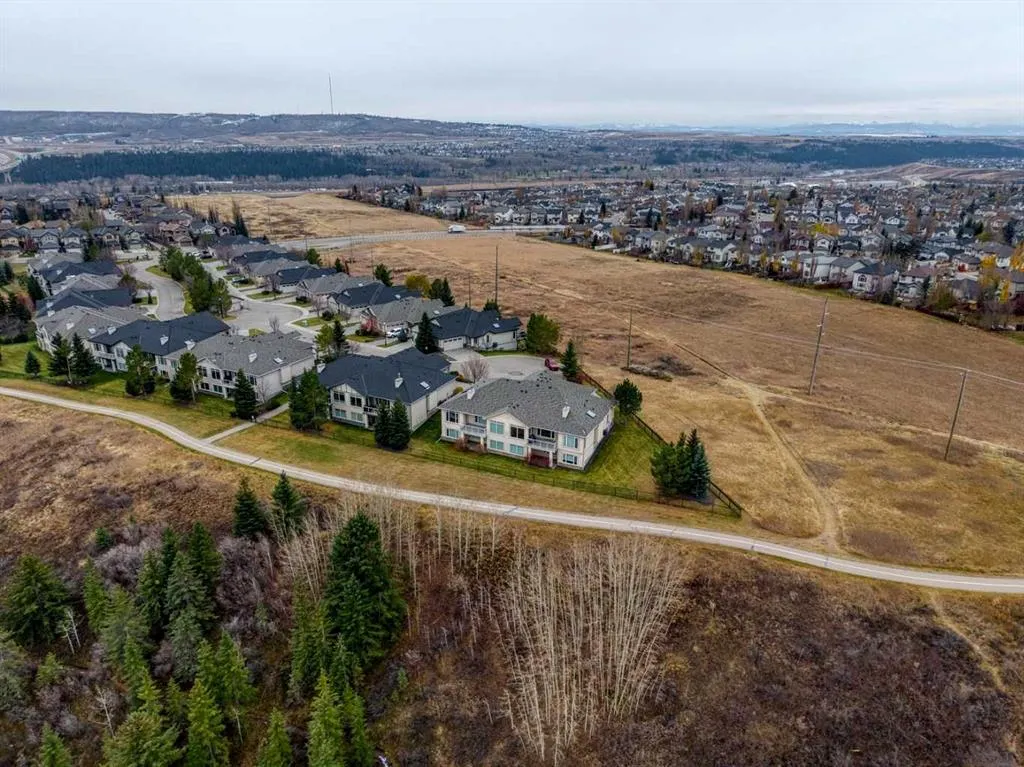 180 Tuscany Ravine Heights NW
