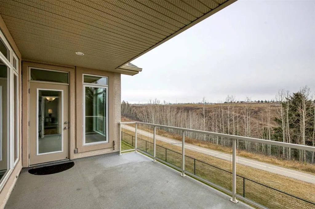 180 Tuscany Ravine Heights NW