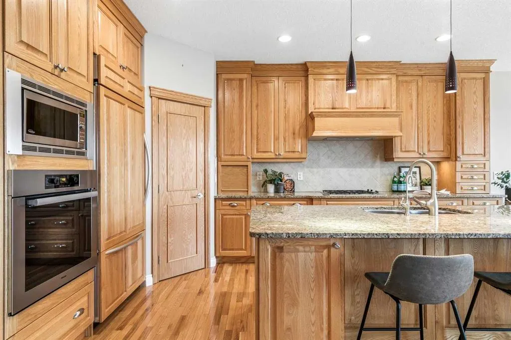 180 Tuscany Ravine Heights NW