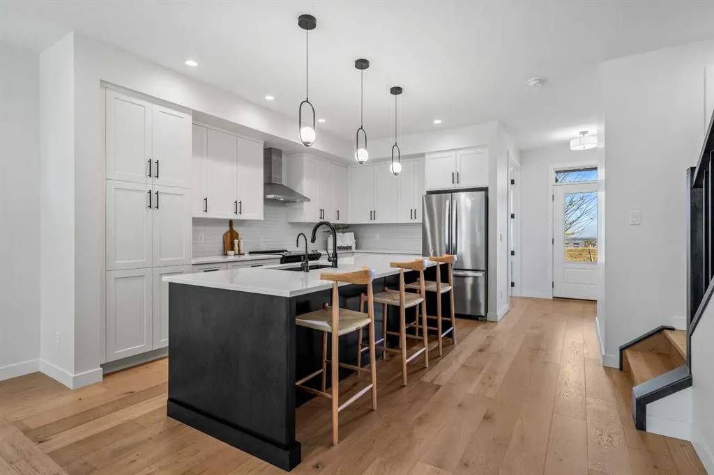 15041 37 Street SW