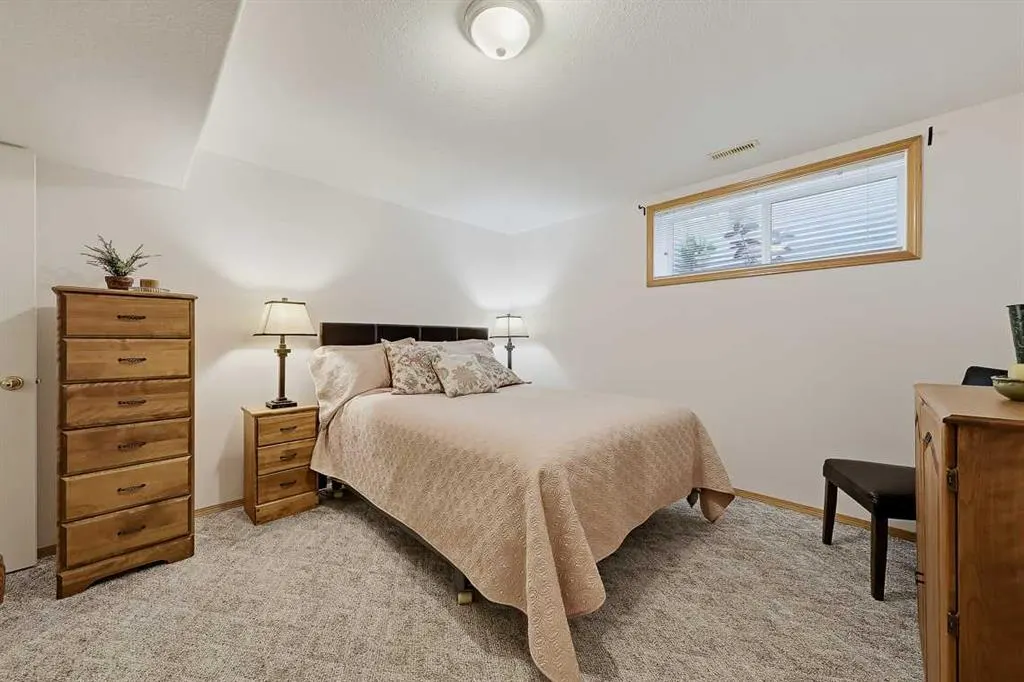 118 Whispering Way
