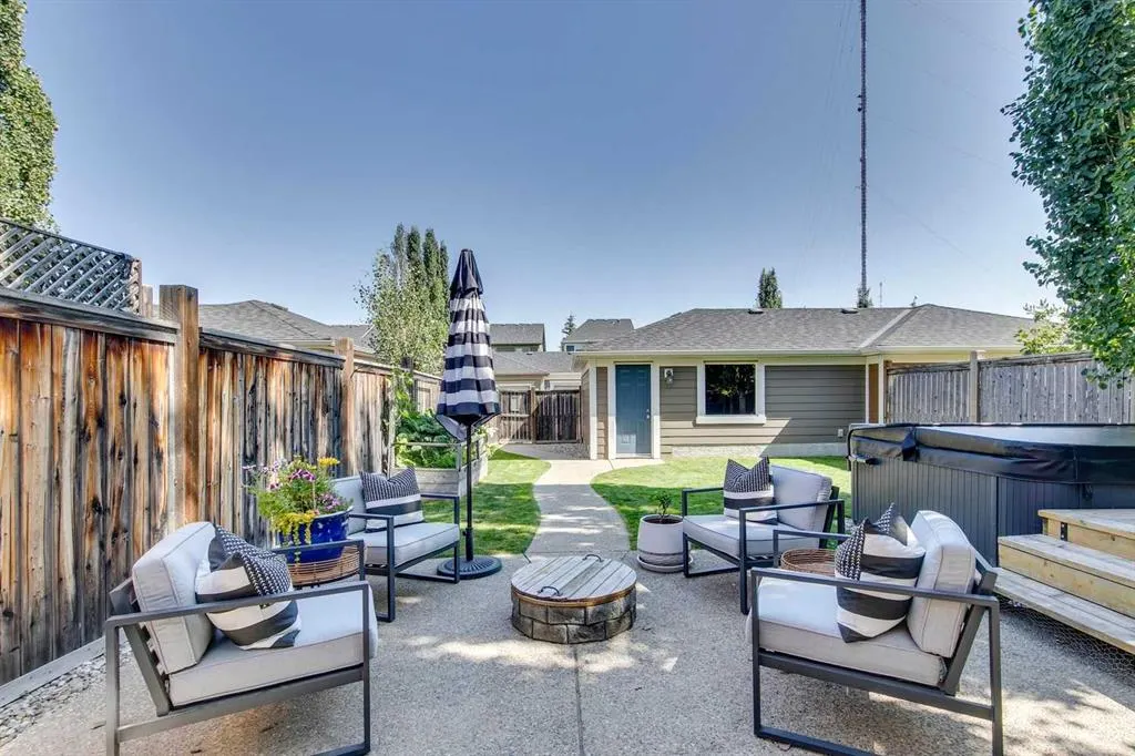 61 West Coach Place SW