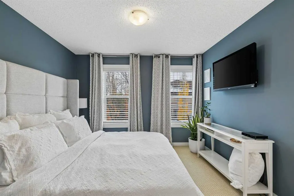 61 West Coach Place SW