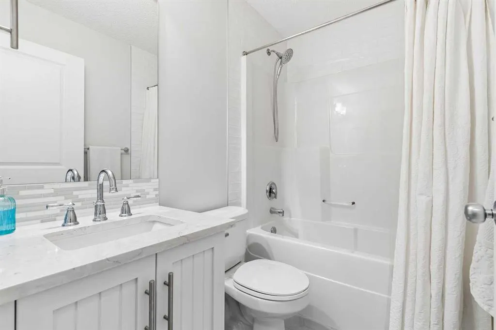 61 West Coach Place SW