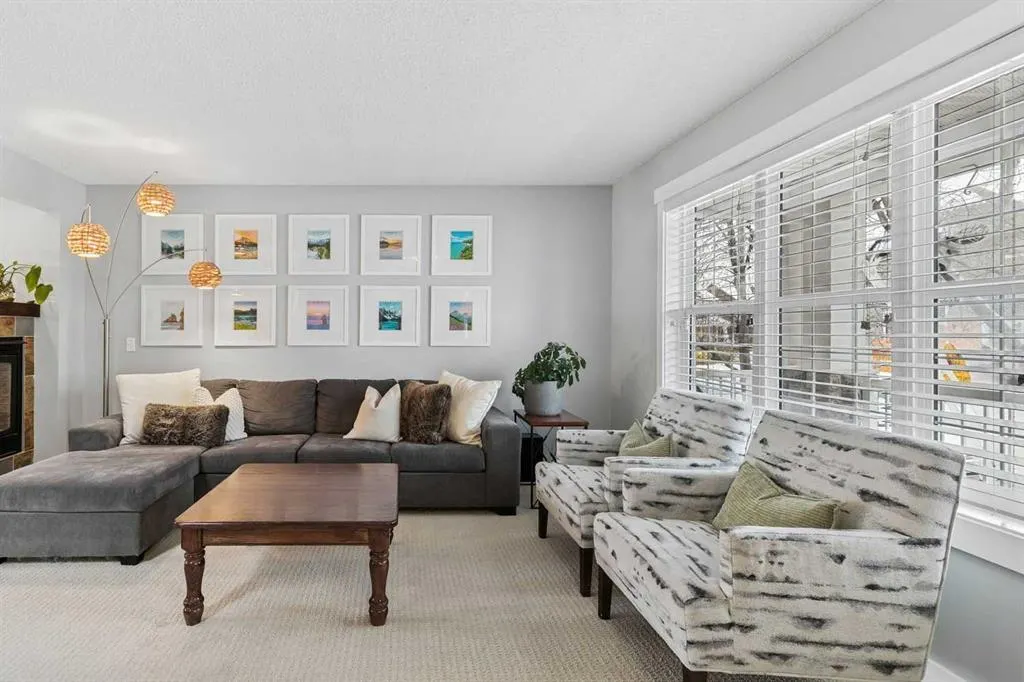 61 West Coach Place SW