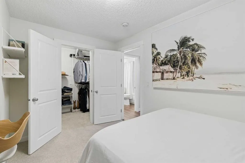 61 West Coach Place SW