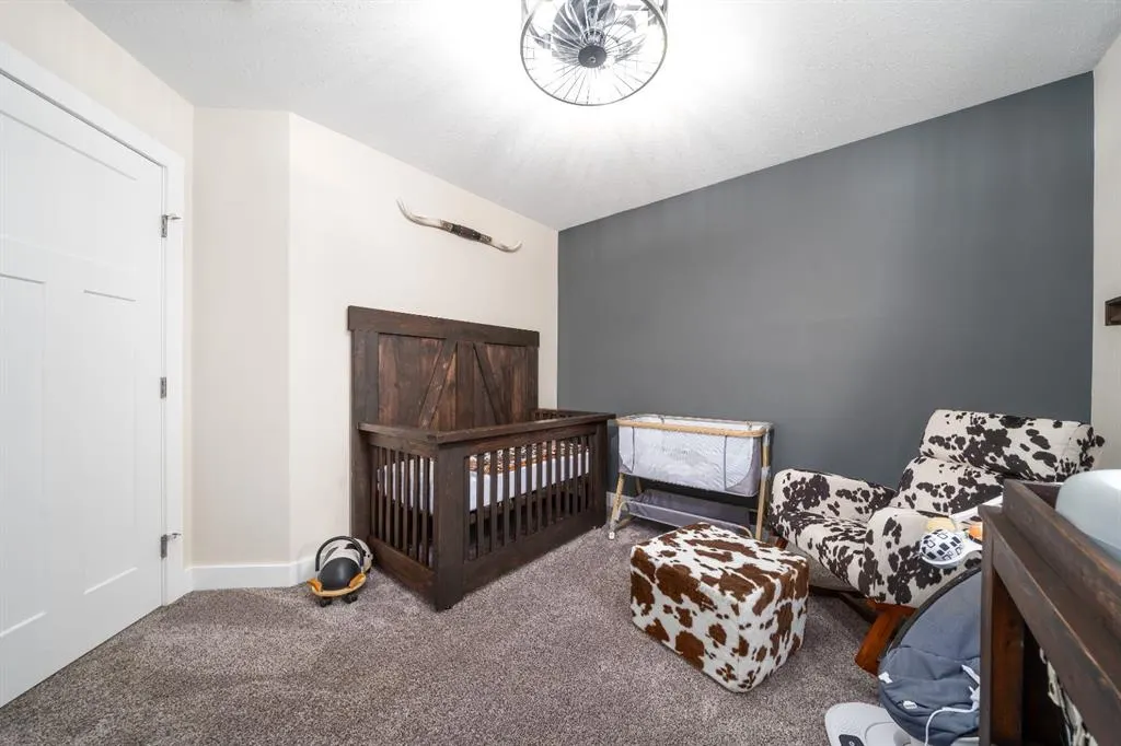316 3 Street W