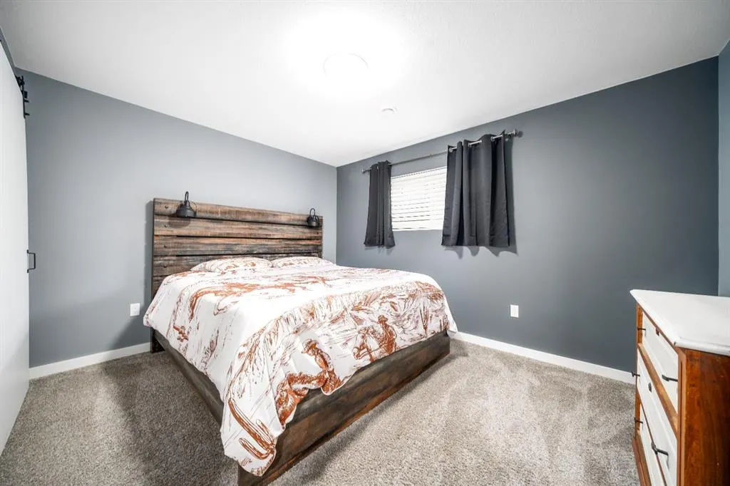 316 3 Street W