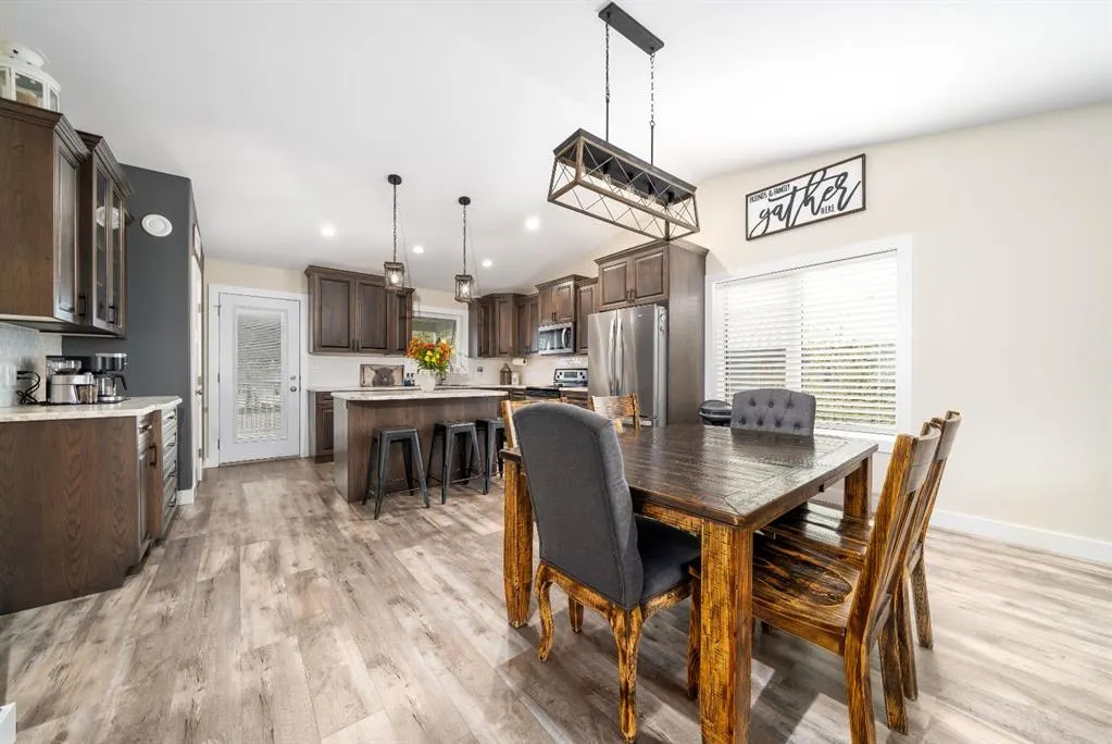 316 3 Street W