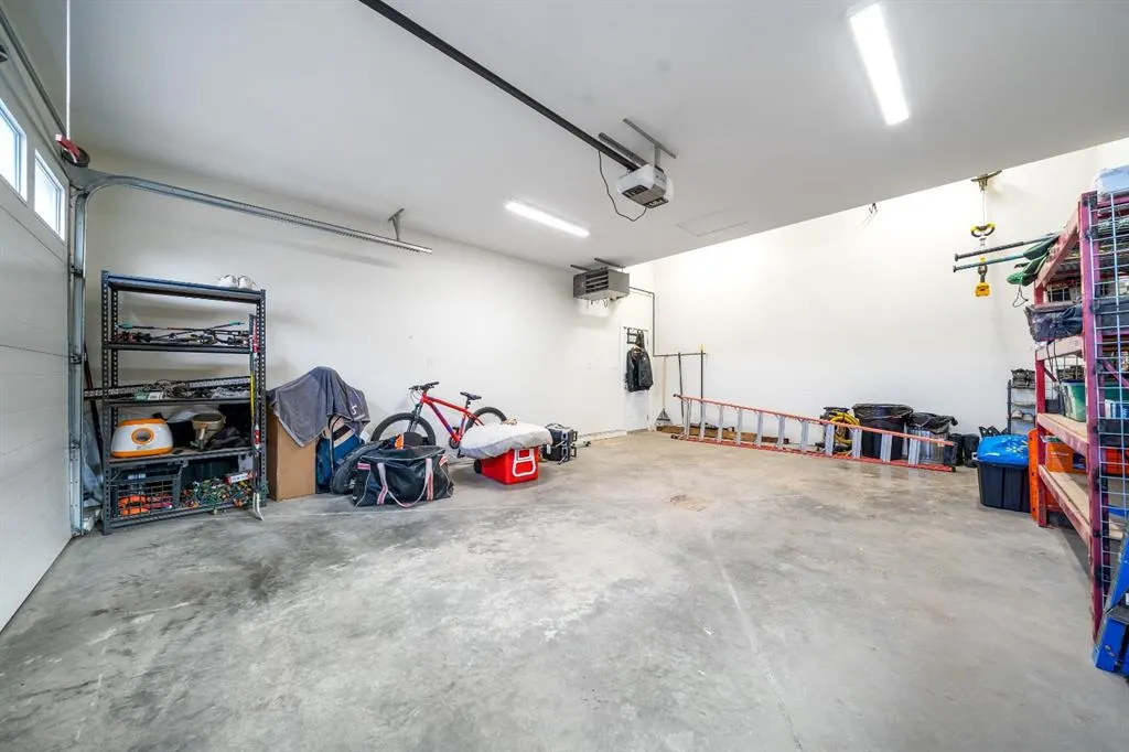 316 3 Street W