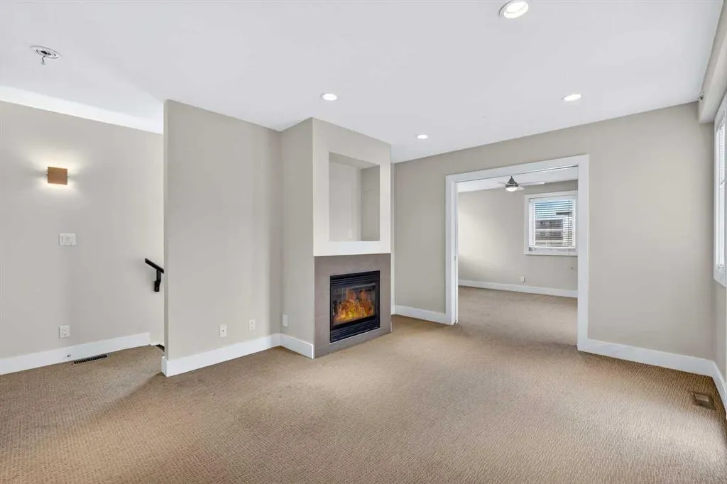 1717 27 Avenue SW #10