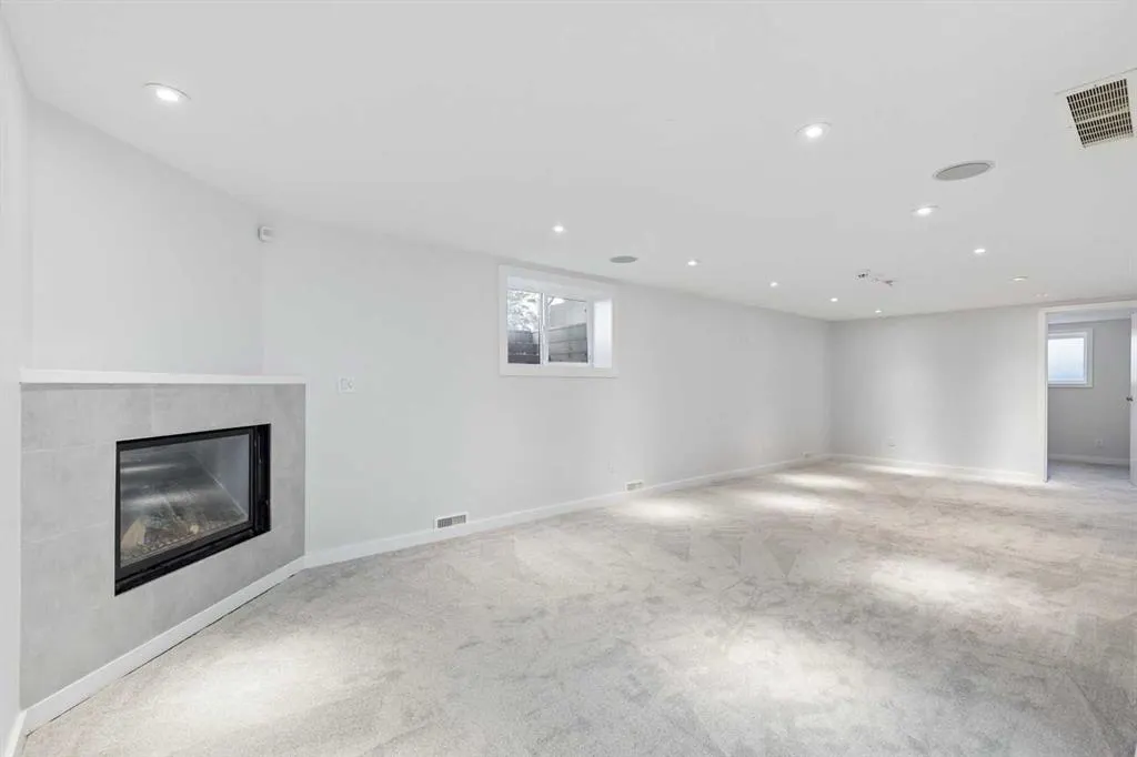 31 Hoover Place SW