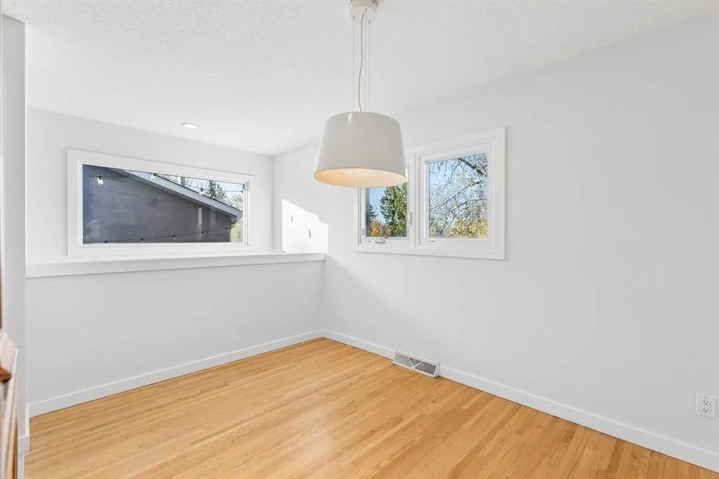 31 Hoover Place SW