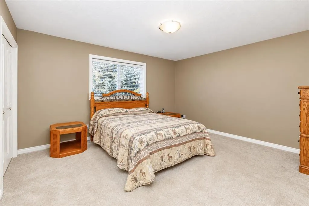 44 Isaacson Crescent