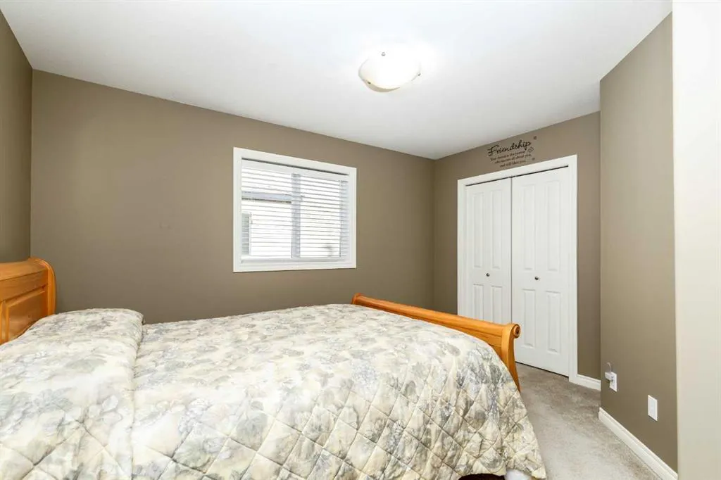 44 Isaacson Crescent