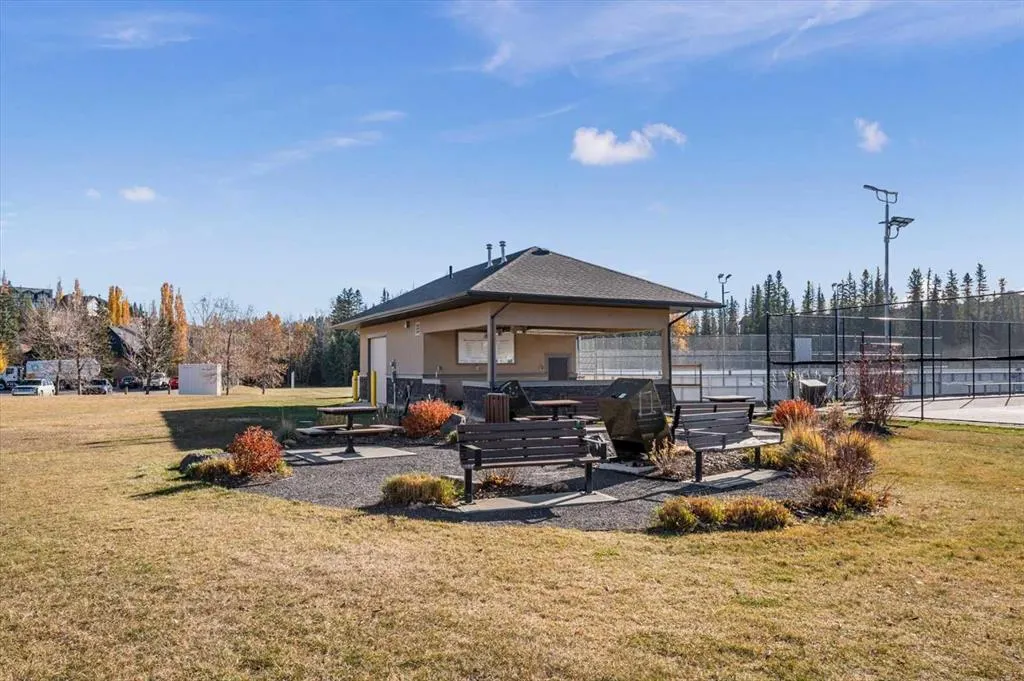 20 Discovery Ridge Close SW #424
