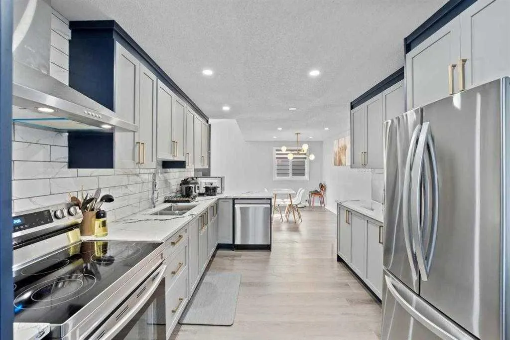12 Cedargrove Road SW