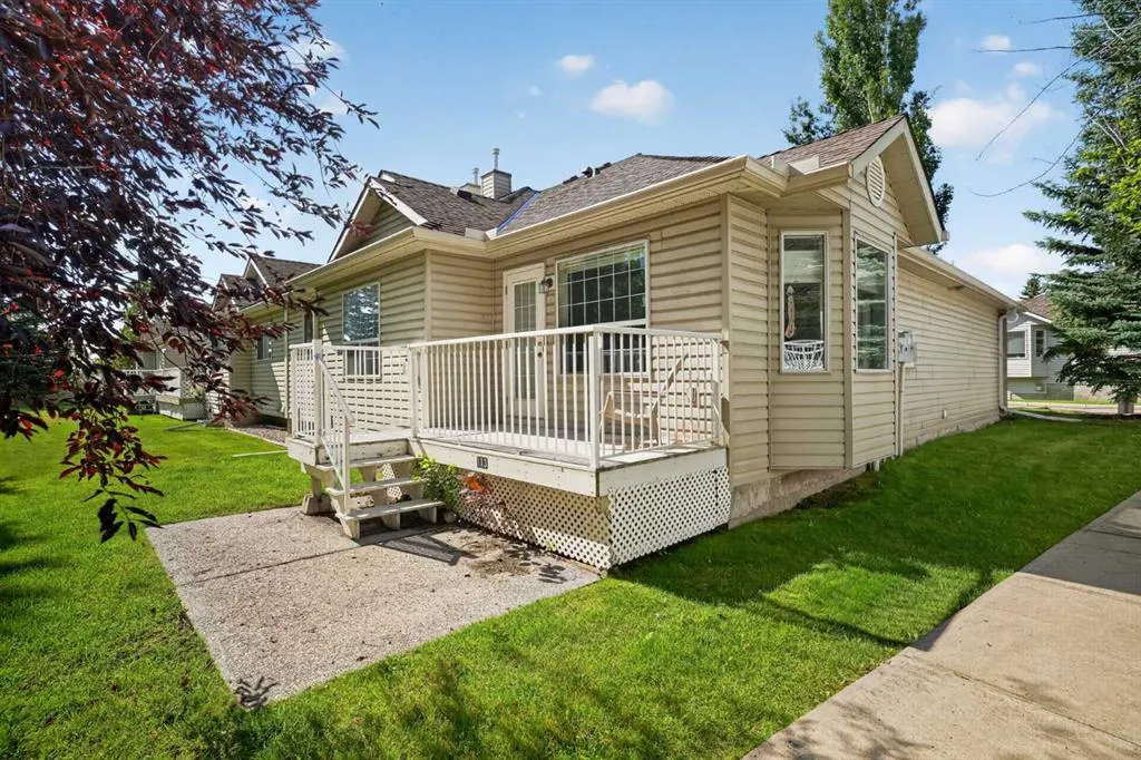113 Mt Douglas Villas SE