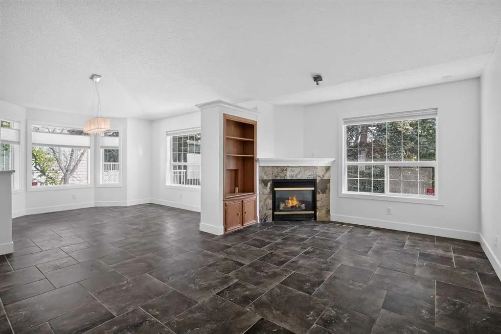 113 Mt Douglas Villas SE