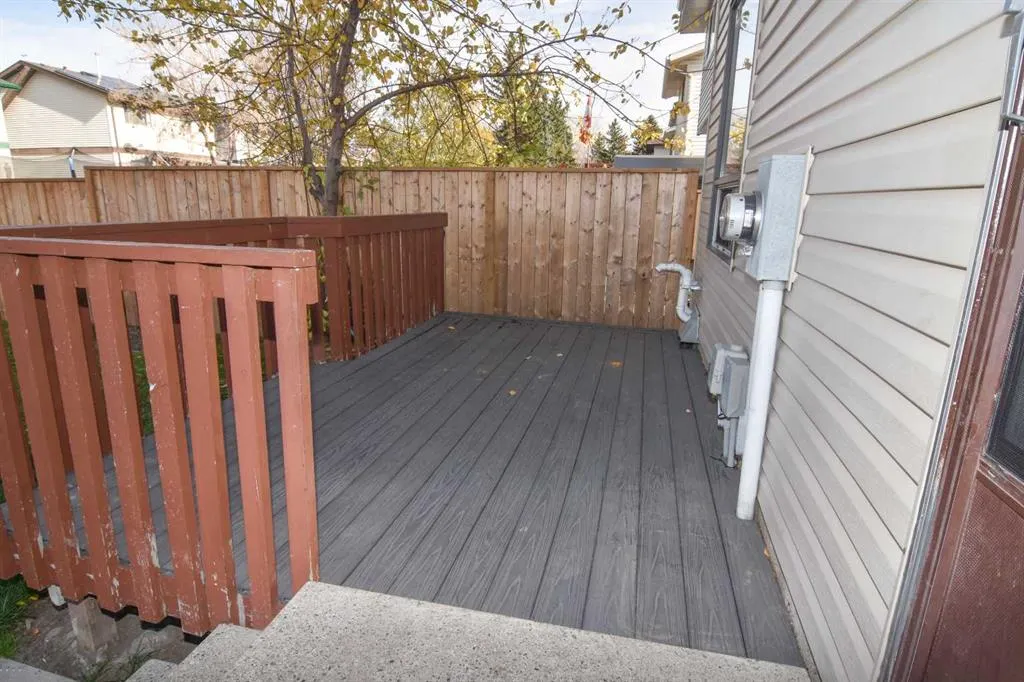 412 Abadan Place NE