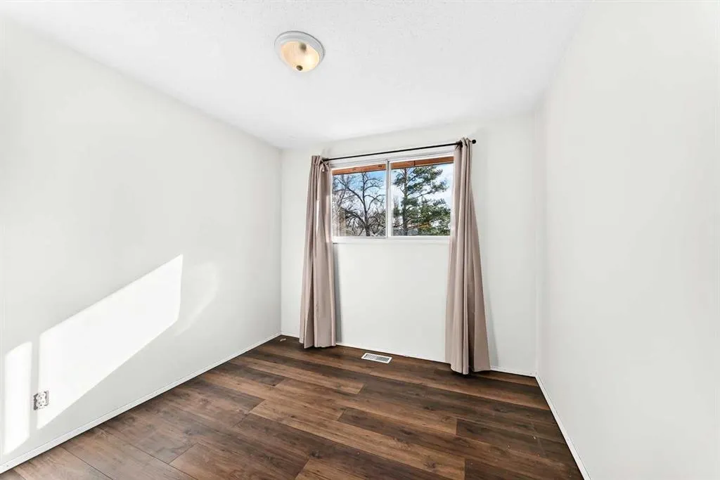 4 Sullivan Road SW