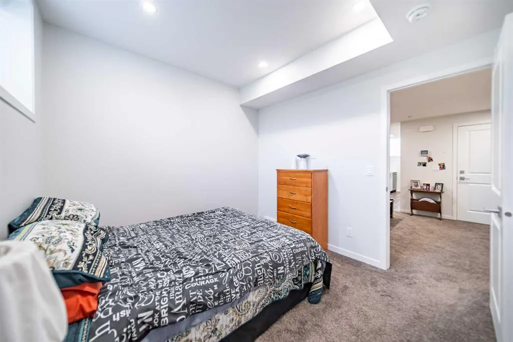 27 Iris Crescent