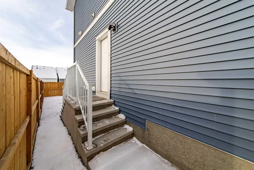 27 Iris Crescent