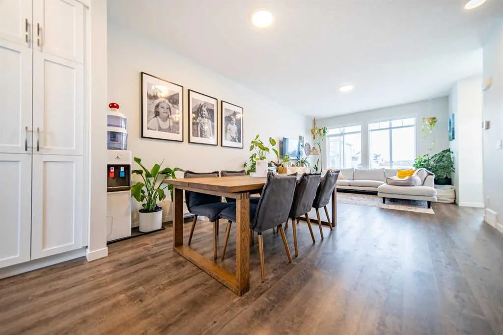 27 Iris Crescent