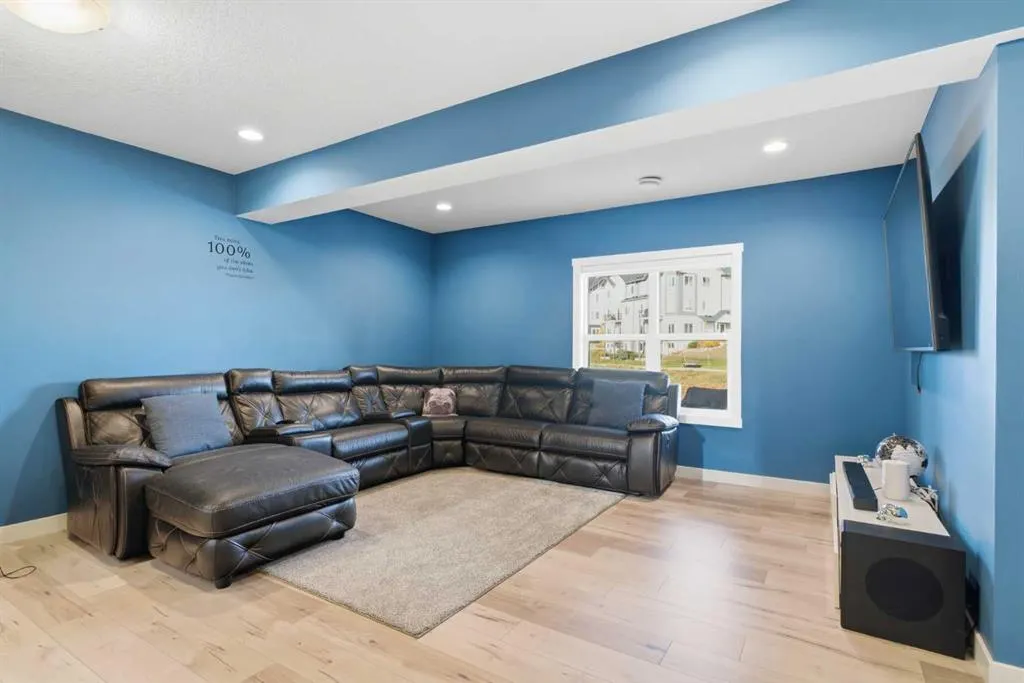 1323 Bayside Drive SW