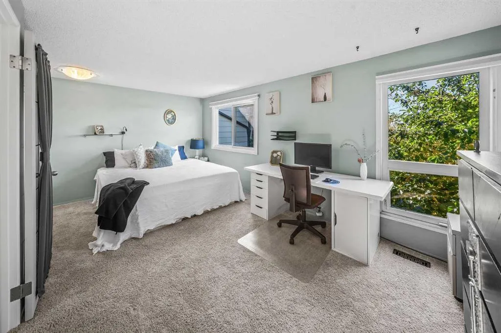 1845 Lysander Crescent SE #54
