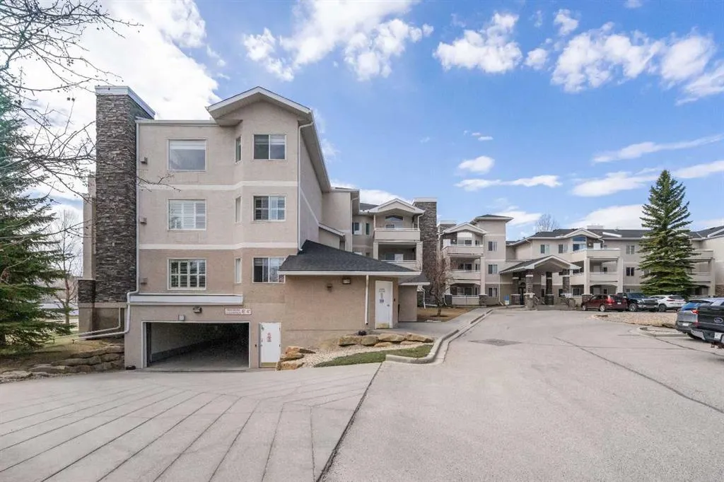 26 Country Hills View NW #217