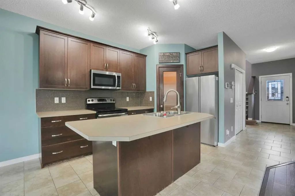 330 Cimarron Vista Way
