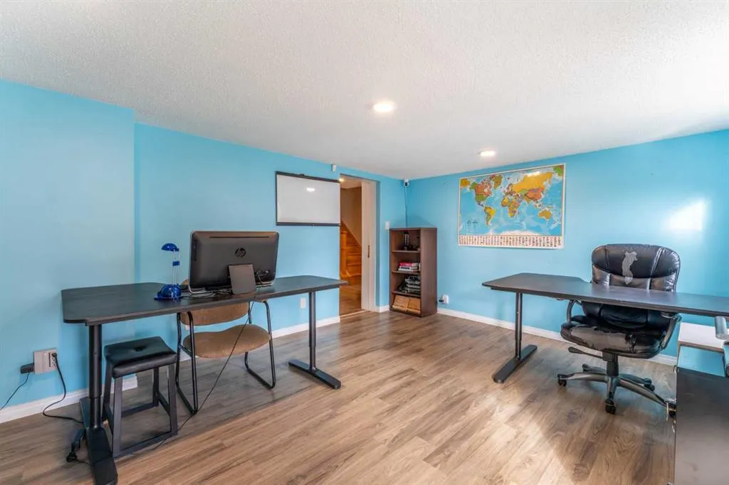2018 Cottonwood Crescent SE