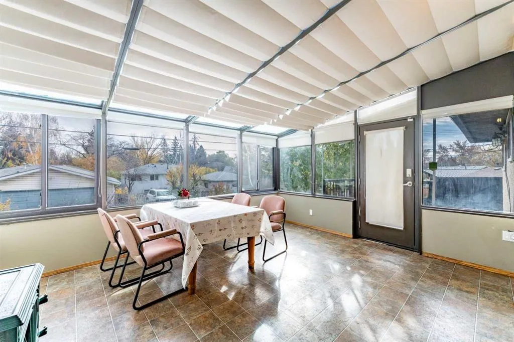 2018 Cottonwood Crescent SE