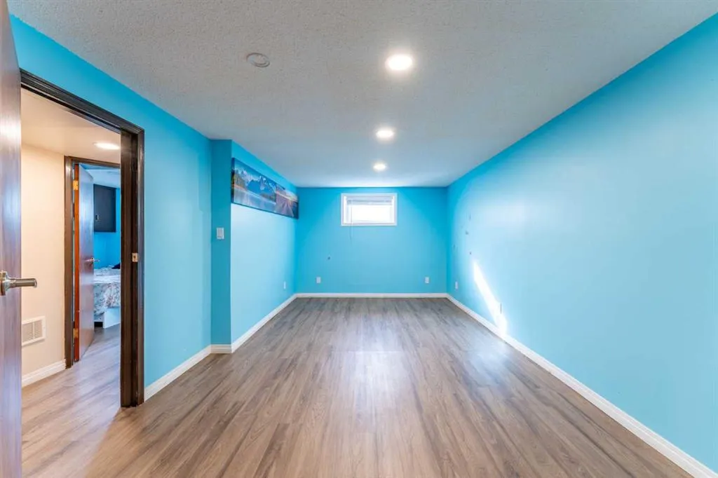 2018 Cottonwood Crescent SE