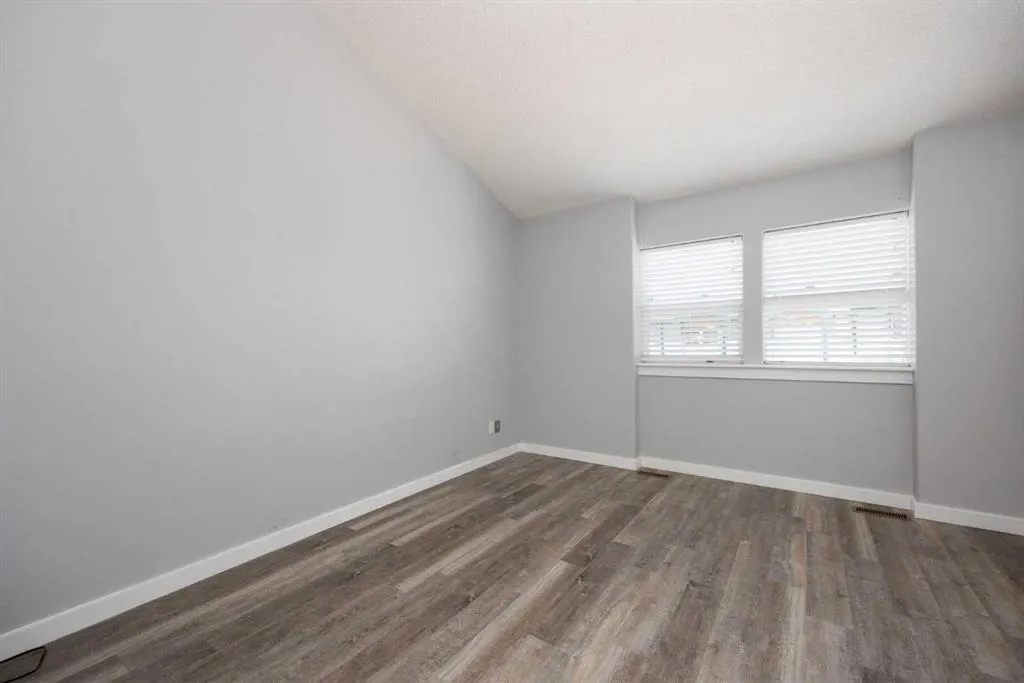 123 Arabian Drive #204