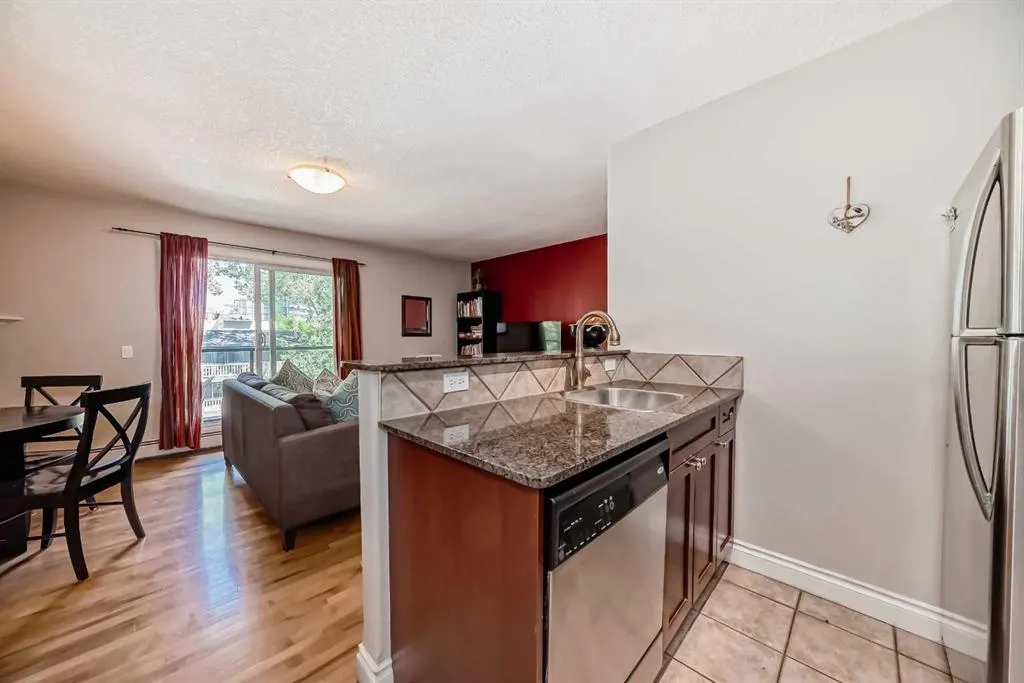 1027 1 Avenue NW #401